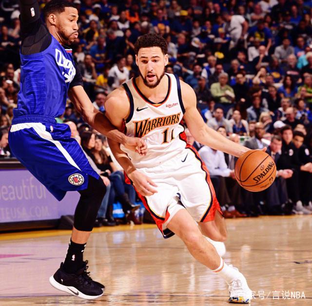 伍和球迷做 伍和球迷做