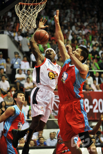 法站稳脚跟 法站稳脚跟