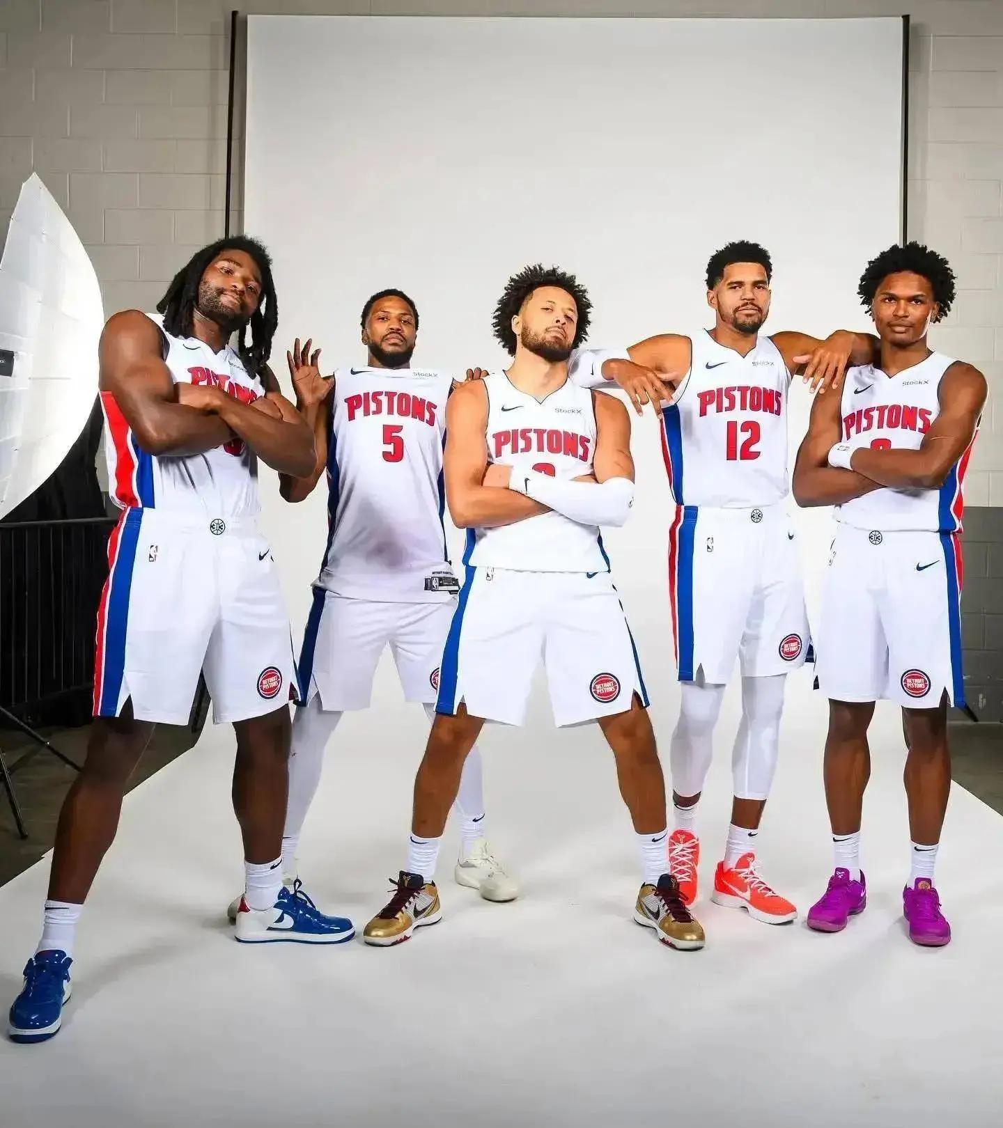 案例对比更 案例对比更