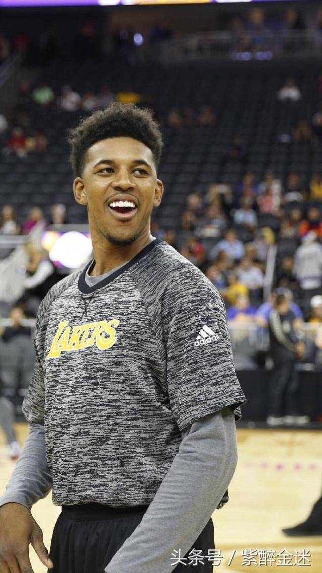 桥梁型球员 桥梁型球员